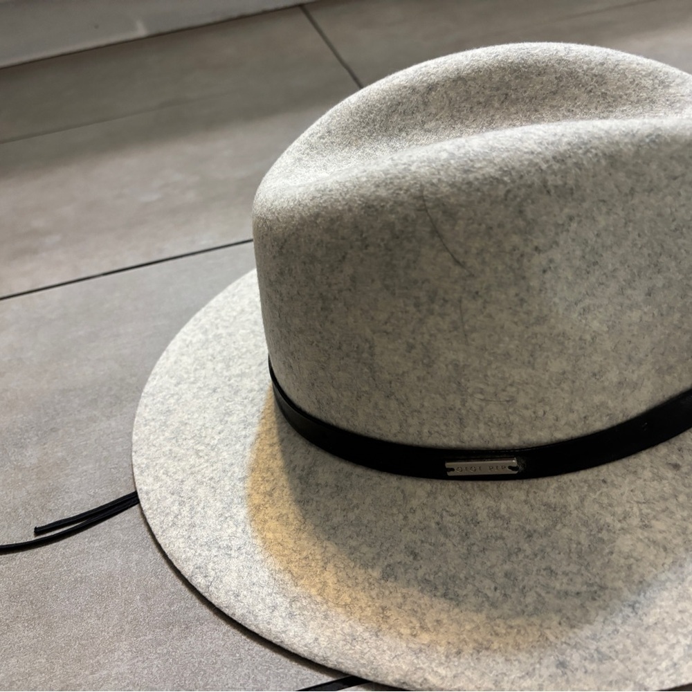GIGI PIP Light Gray Felt Rancher Hat with Black Band - Picture 5 of 9